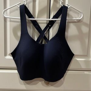 NWT Lululemon Airsupport bra